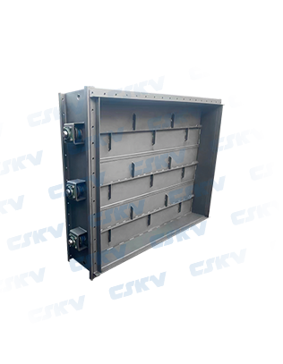 Three axis baffle door